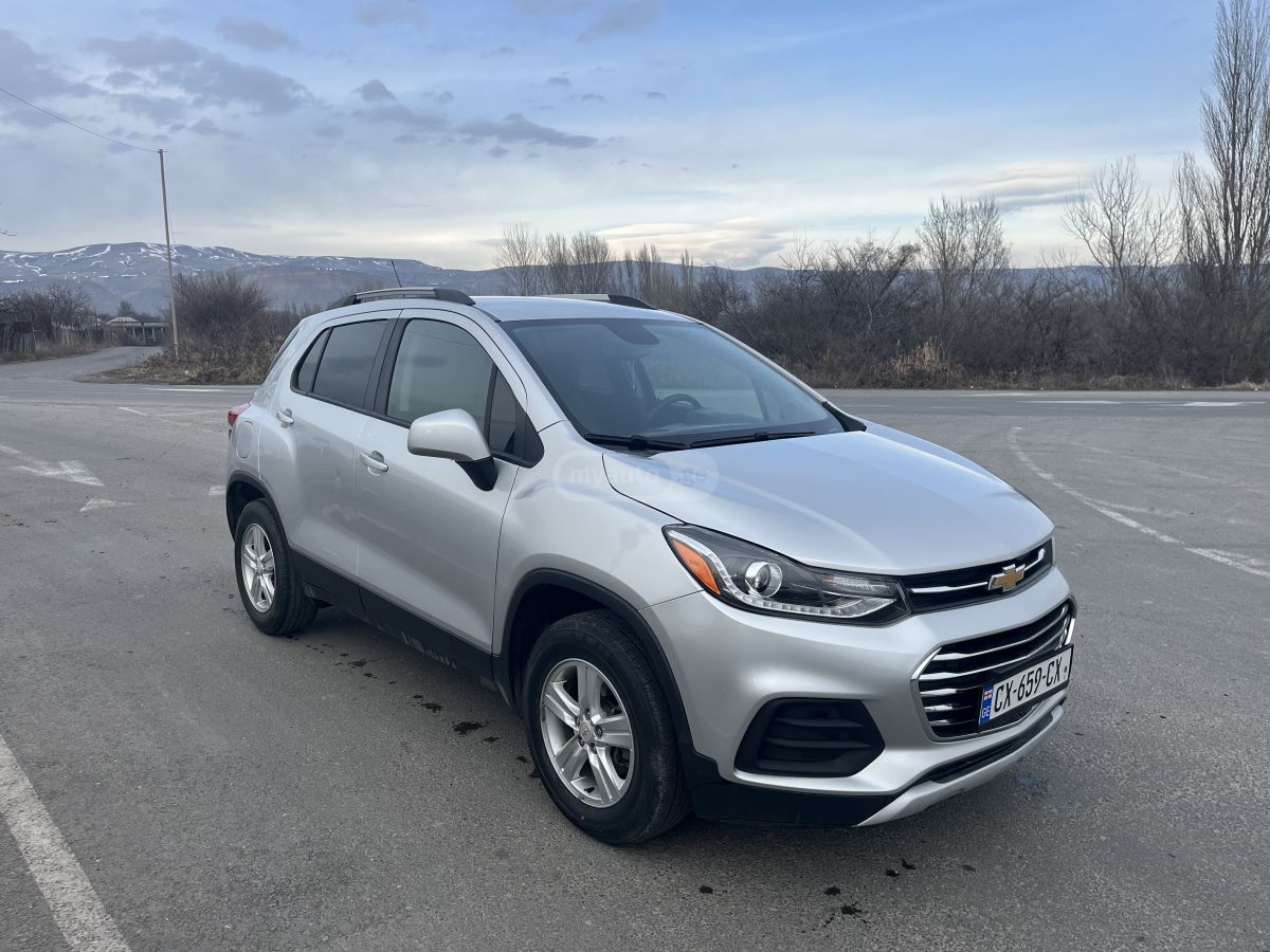 Chevrolet Trax 2020 — photo 2
