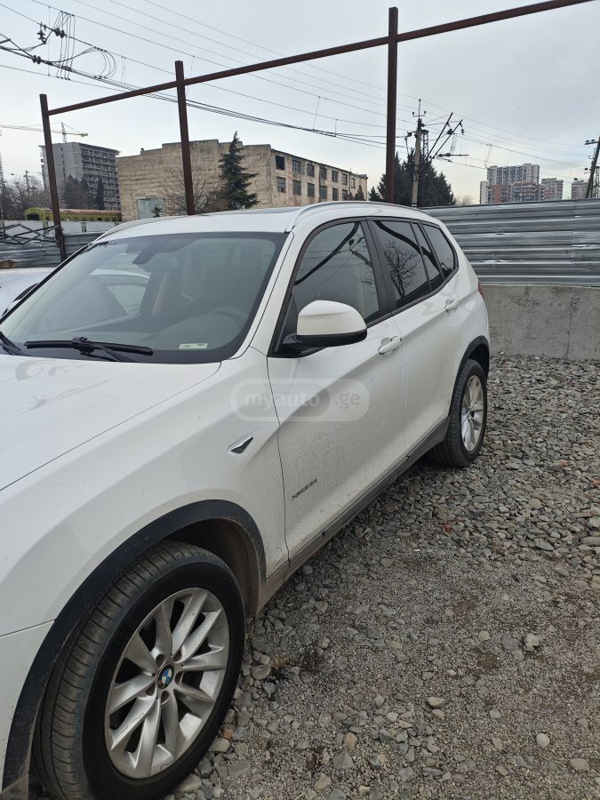BMW X3 2015 — photo 2