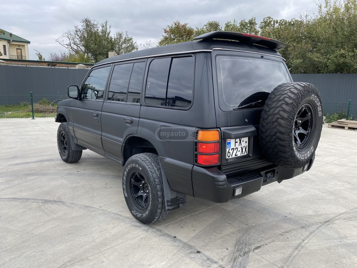 Mitsubishi Pajero 1996 — photo 2