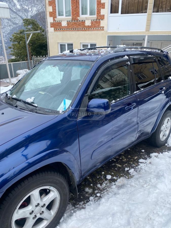 Toyota RAV4 2003 — photo 2
