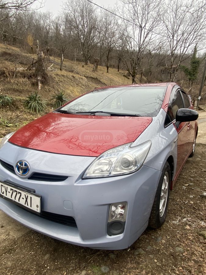 Toyota Prius 2010 — photo 2
