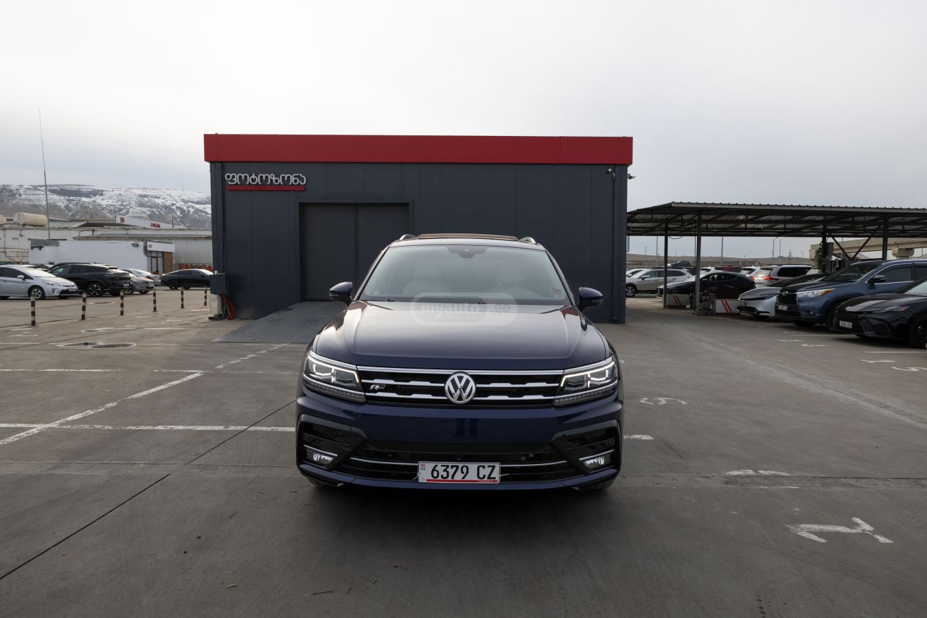 Volkswagen Tiguan 2021 — photo 2