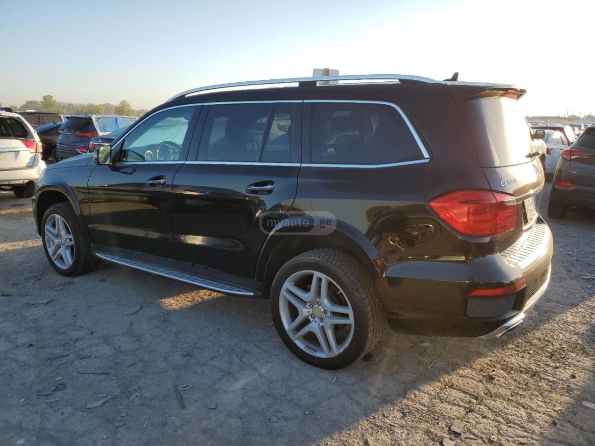 Mercedes-Benz GL 550 2014 — photo 2