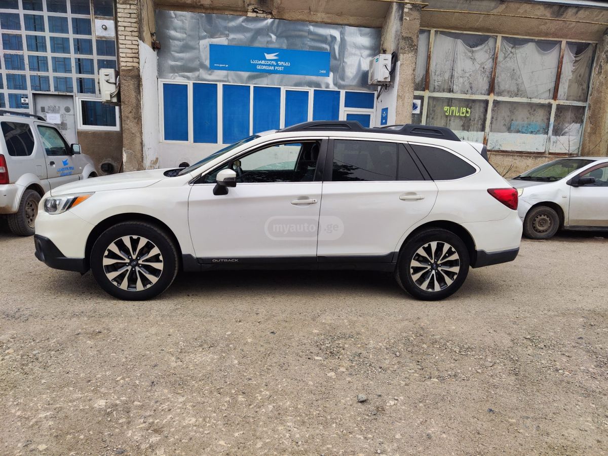 Subaru Outback 2016 — photo 2