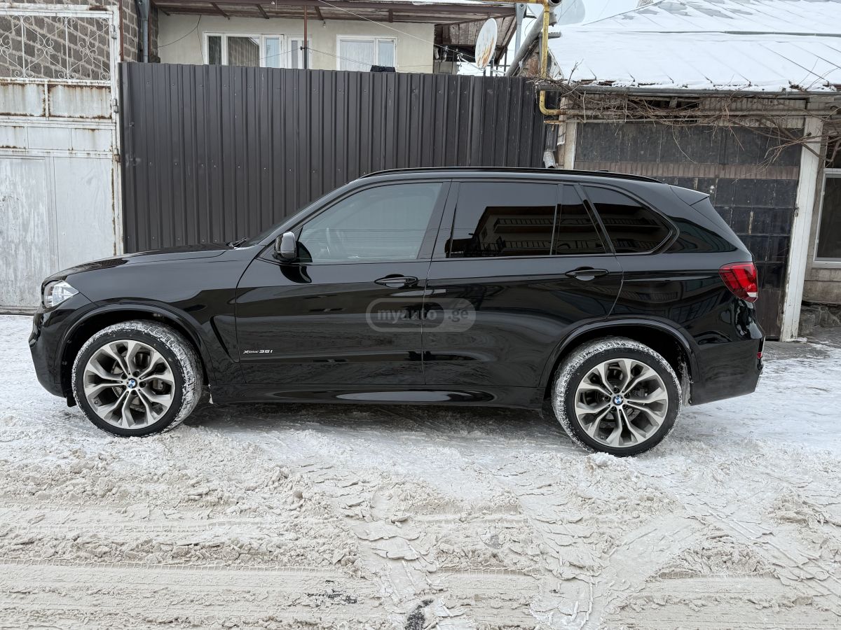 BMW X5 2016 — photo 2