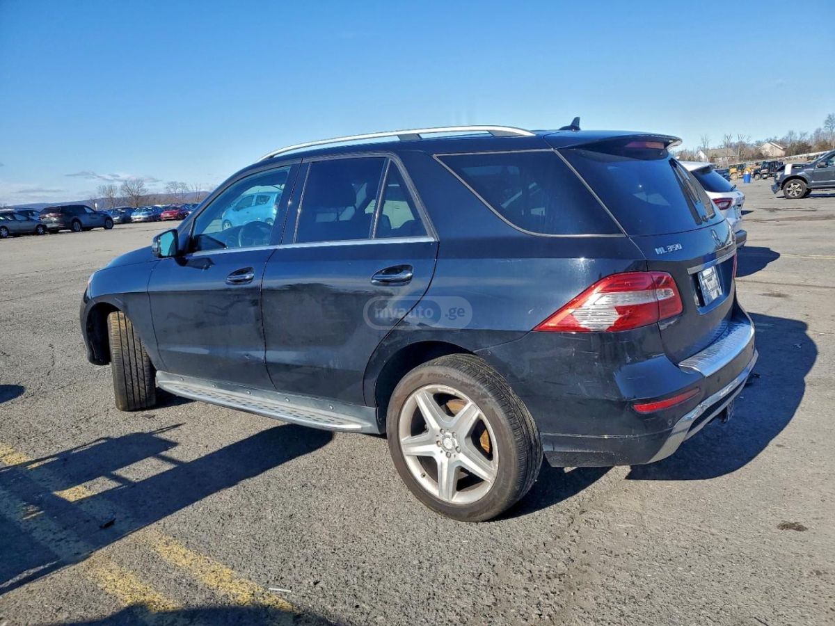 Mercedes-Benz ML 350 2015 — photo 2