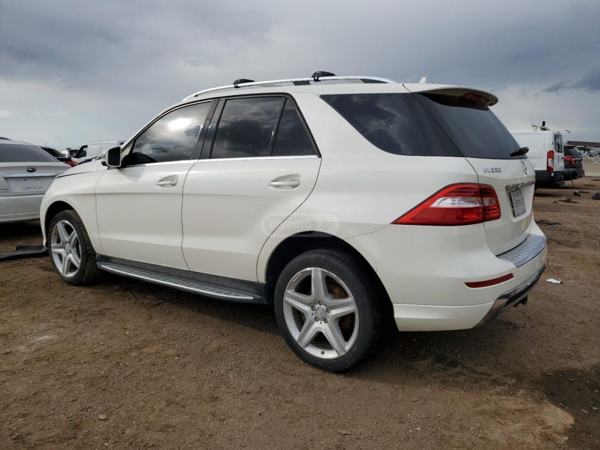 Mercedes-Benz ML 350 2014 — photo 2