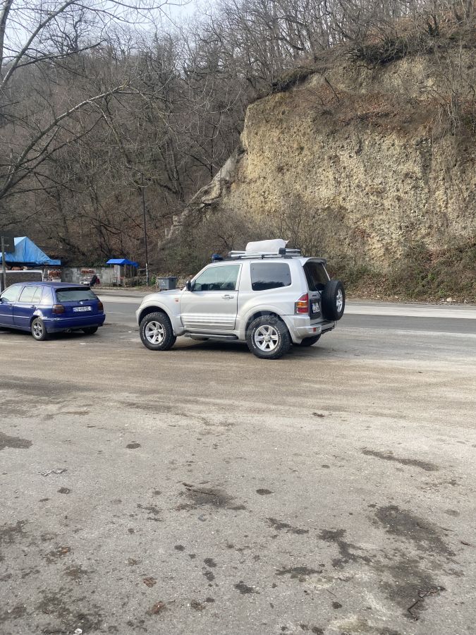 Mitsubishi Pajero 2000 — photo 2
