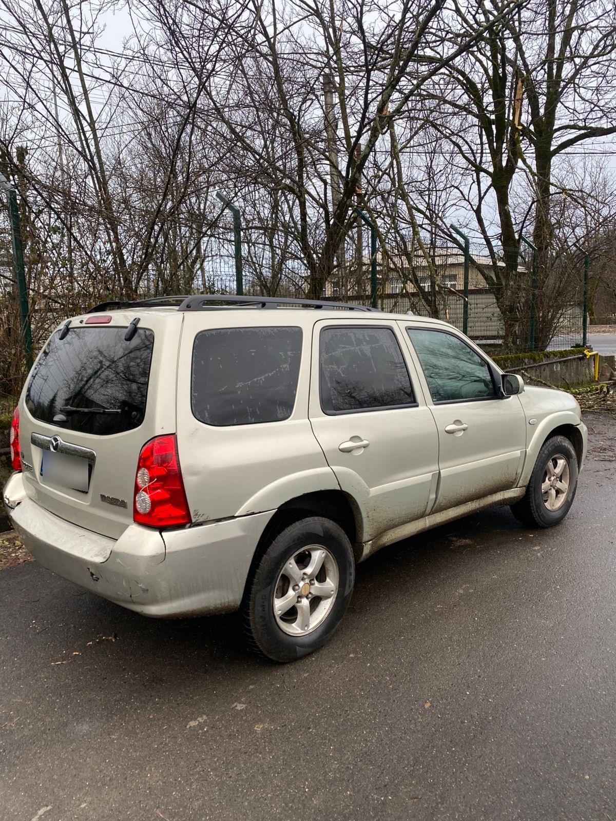 Mazda Tribute 2004 — photo 2