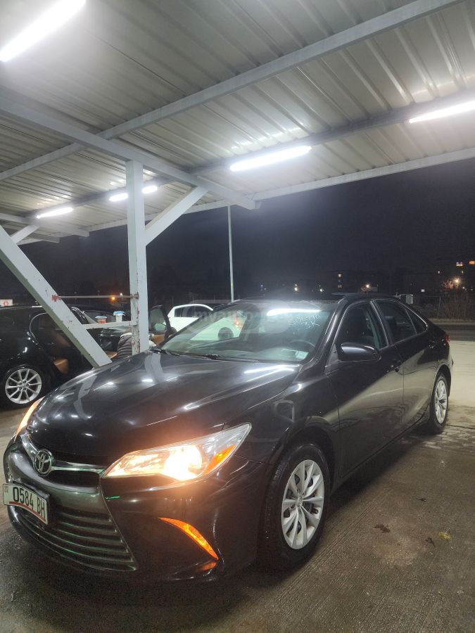Toyota Camry 2015 — photo 2