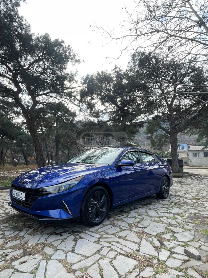 Hyundai Elantra 2021 — photo 2
