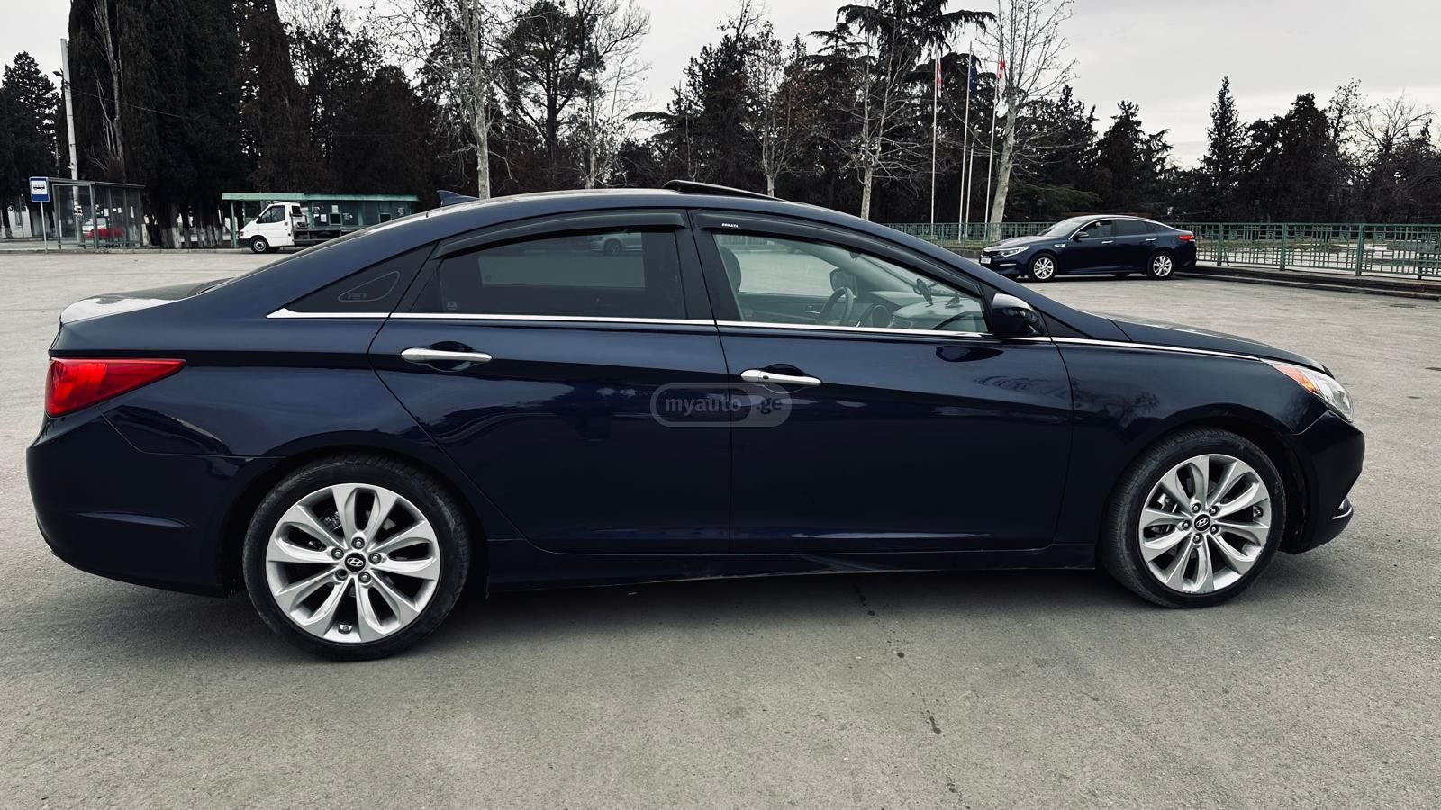 Hyundai Sonata 2012 — photo 2