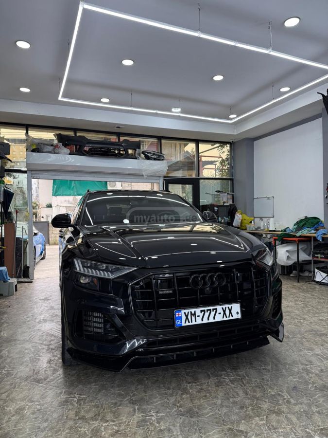 Audi Q8 2019 — photo 2