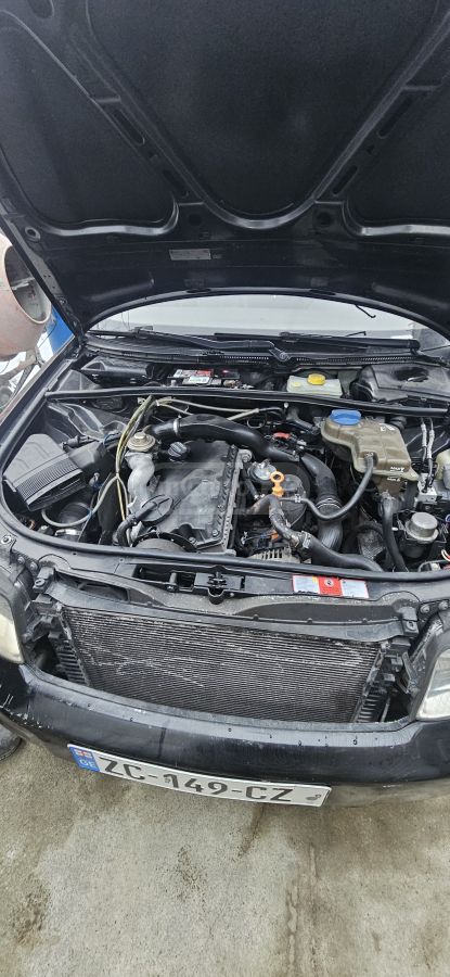 Audi A4 2003 — photo 2