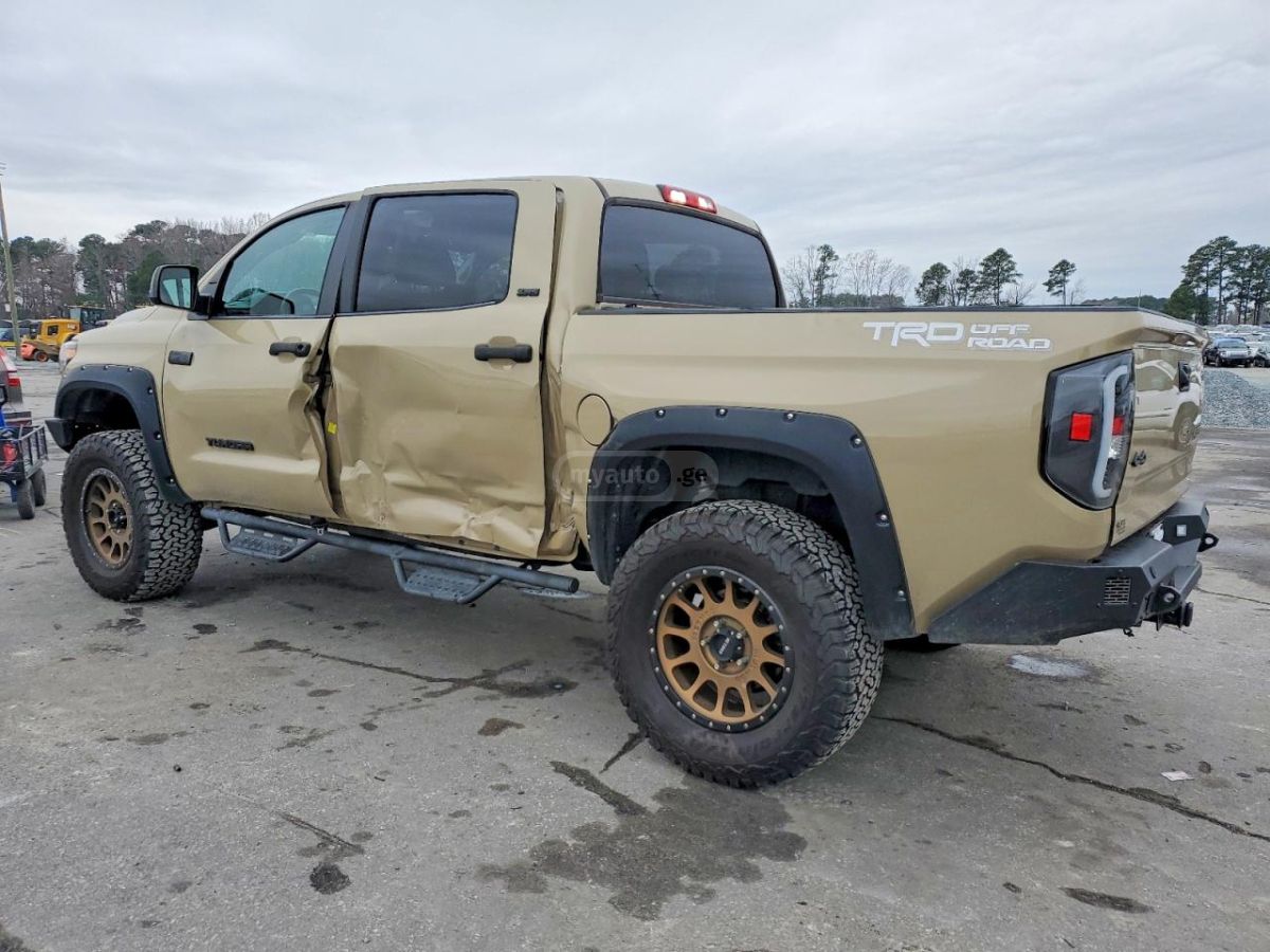 Toyota Tundra 2017 — photo 2