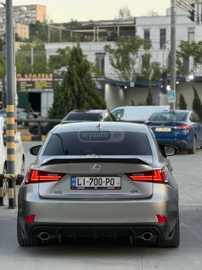 Lexus IS 250 2015 — photo 2