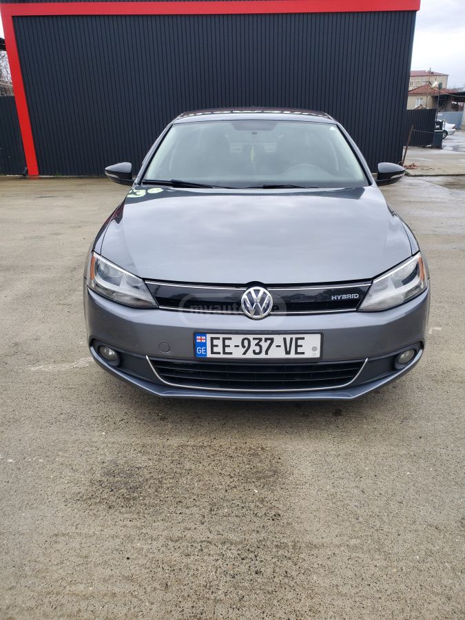 Volkswagen Jetta 2013 — photo 2