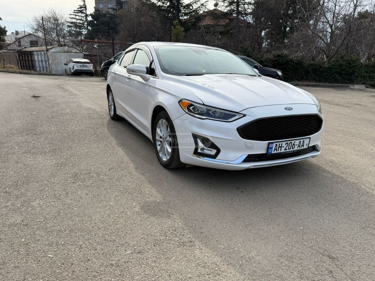 Ford Fusion 2019 — photo 2
