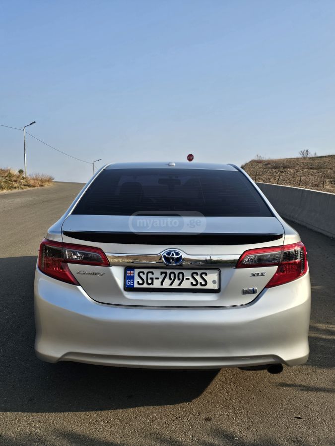 Toyota Camry 2013 — photo 2