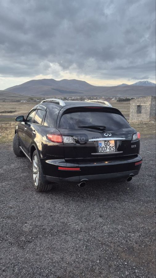 Infiniti FX35 2005 — photo 2