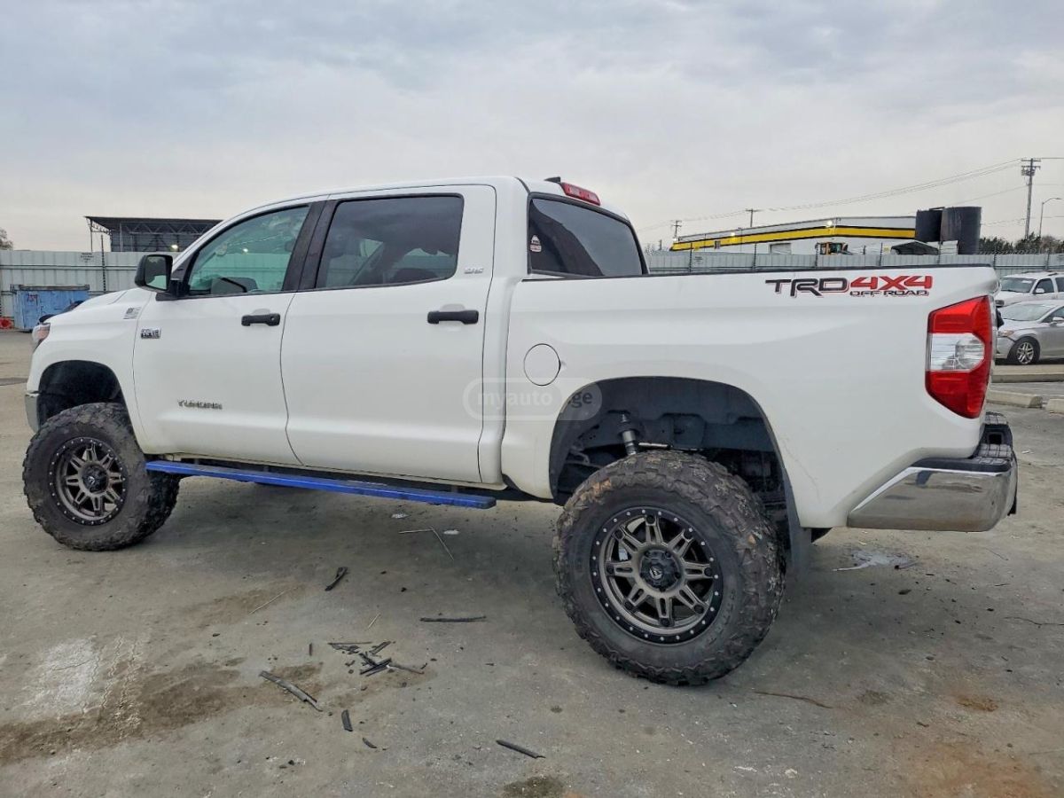 Toyota Tundra 2020 — photo 2
