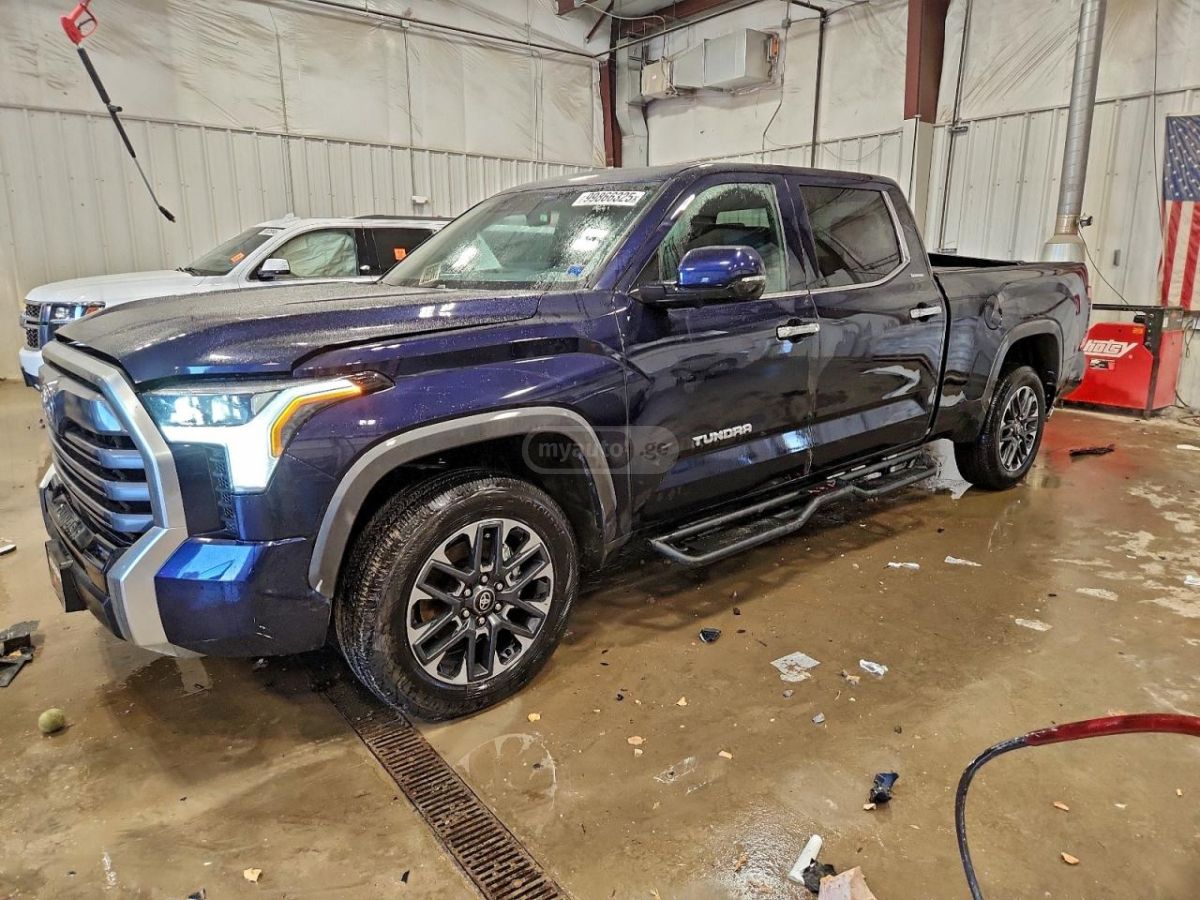 Toyota Tundra