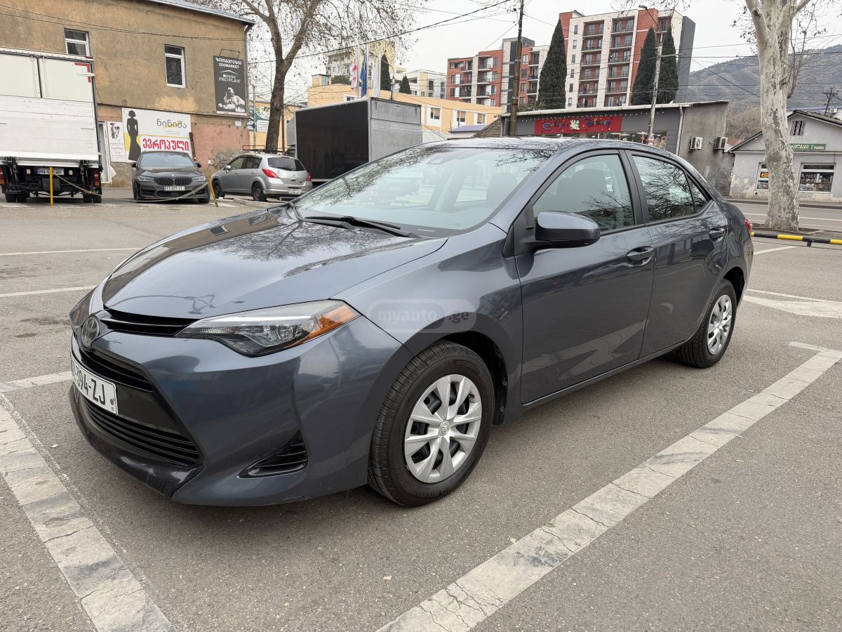 Toyota Corolla 2018 — photo 2