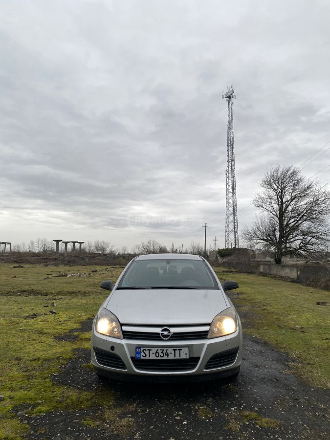 Opel Astra 2005 — photo 2