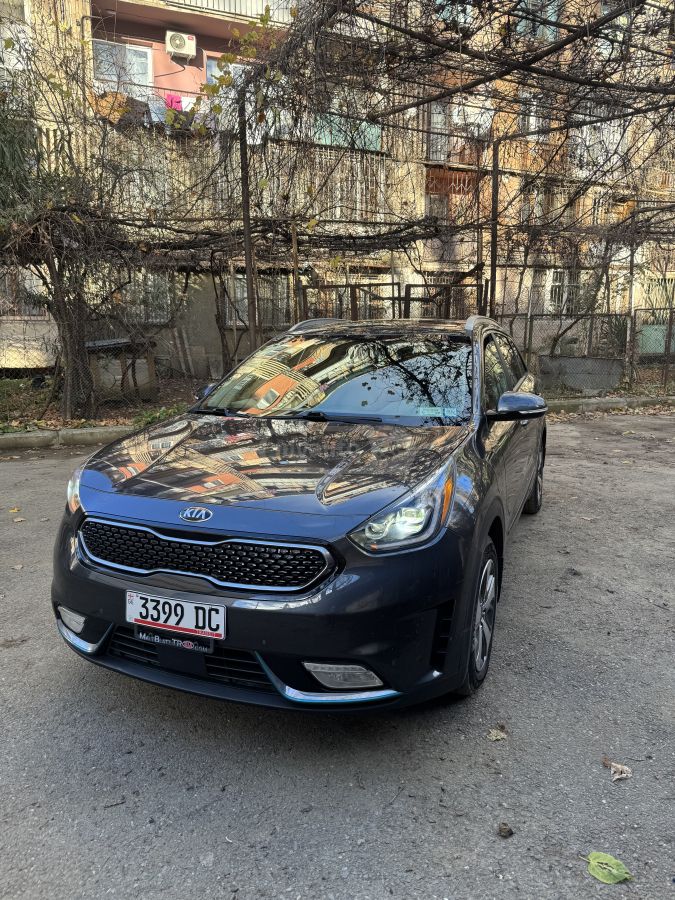 Kia Niro 2019 — photo 2