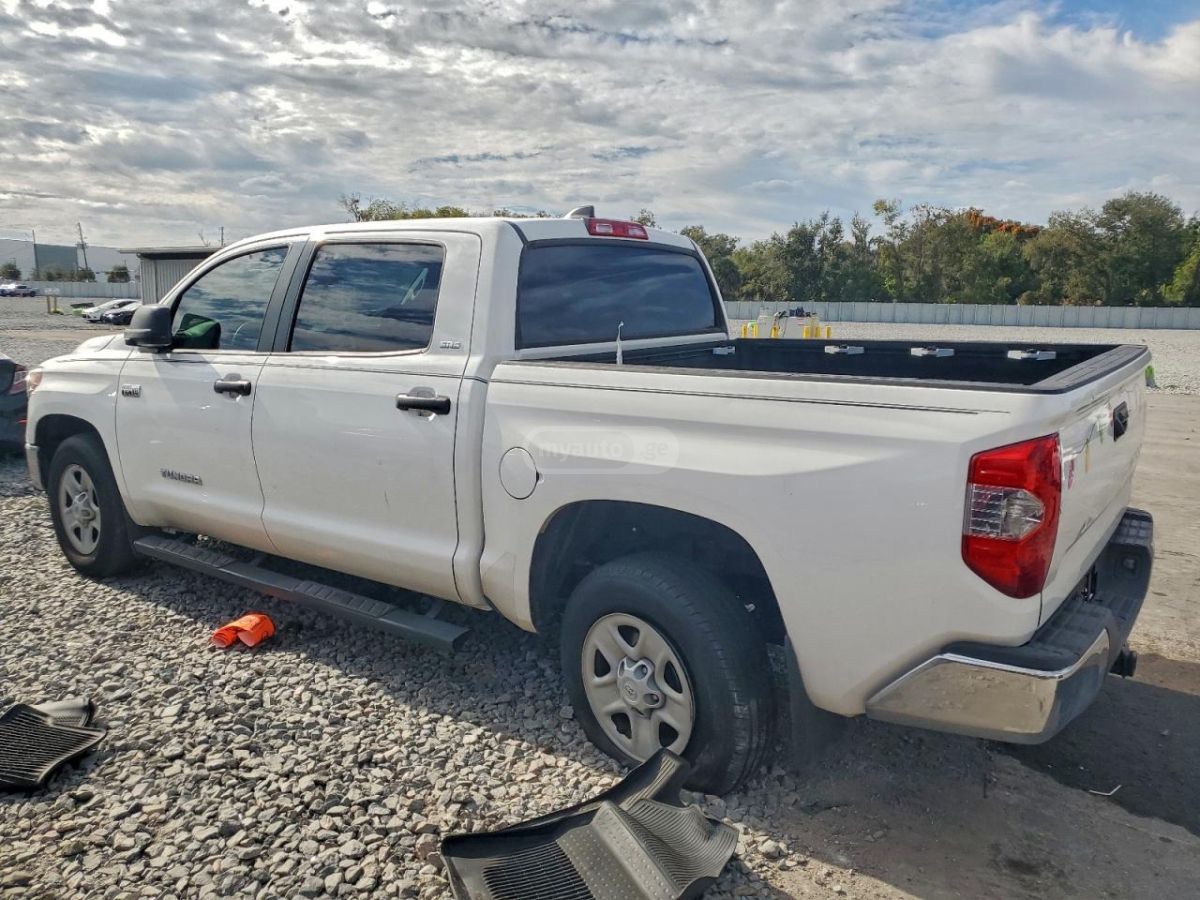 Toyota Tundra 2020 — photo 2