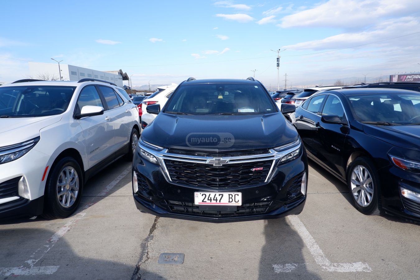 Chevrolet Equinox 2023 — photo 2