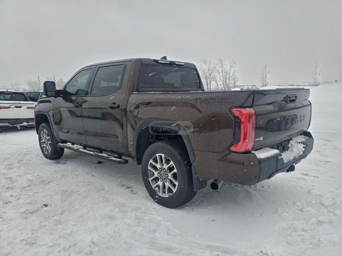Toyota Tundra 2023 — photo 2