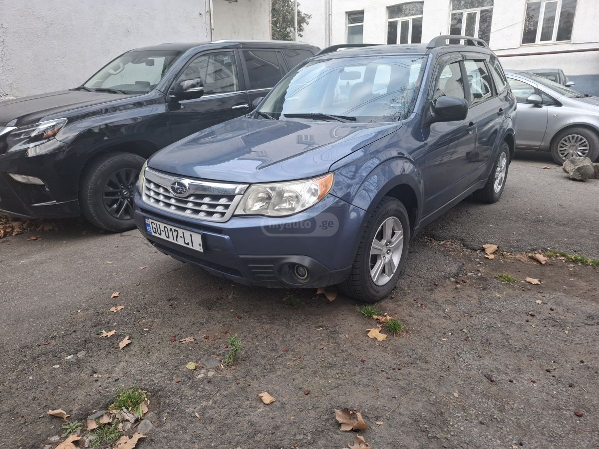 Subaru Forester 2010 — photo 2