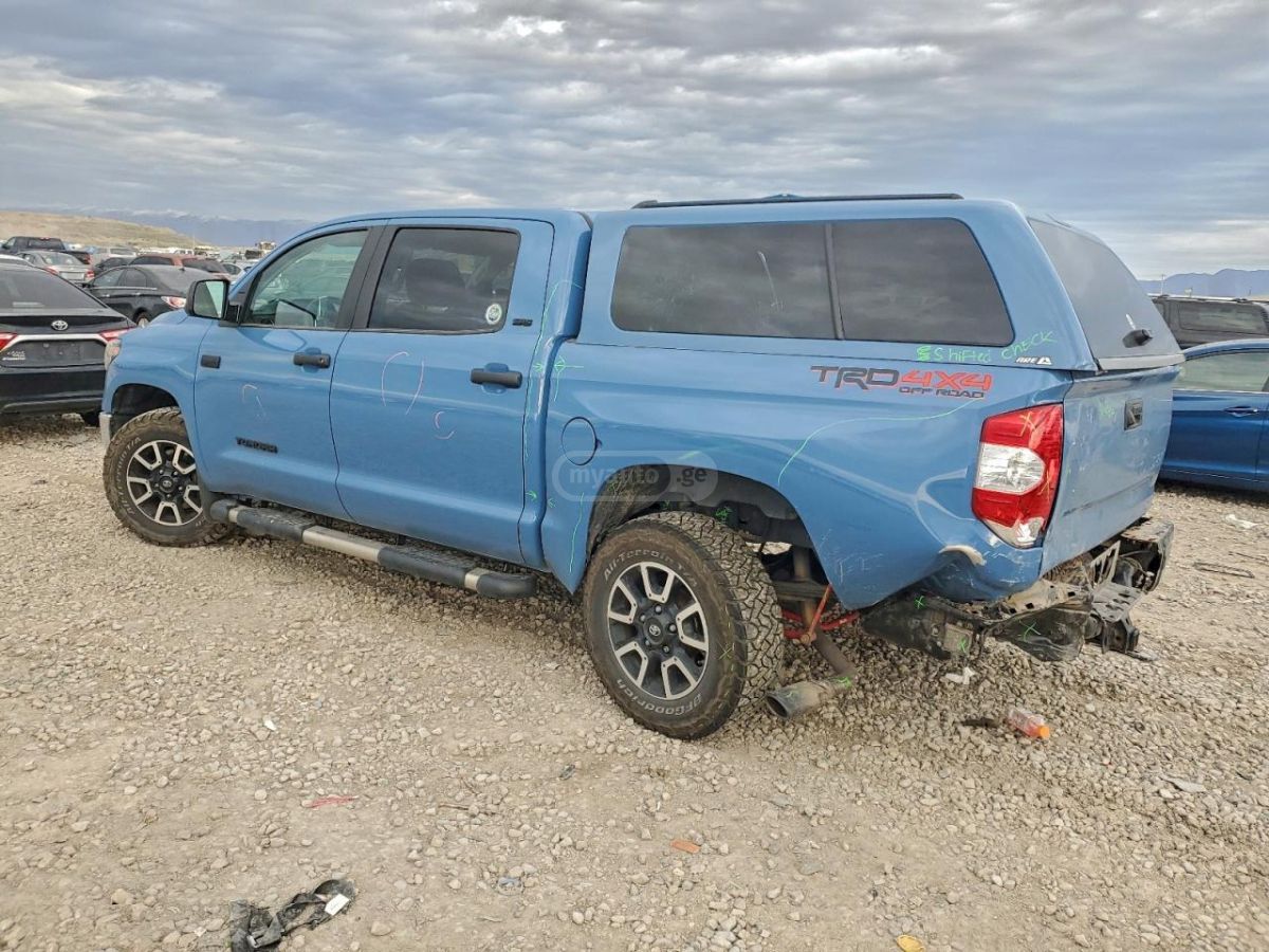 Toyota Tundra 2020 — photo 2