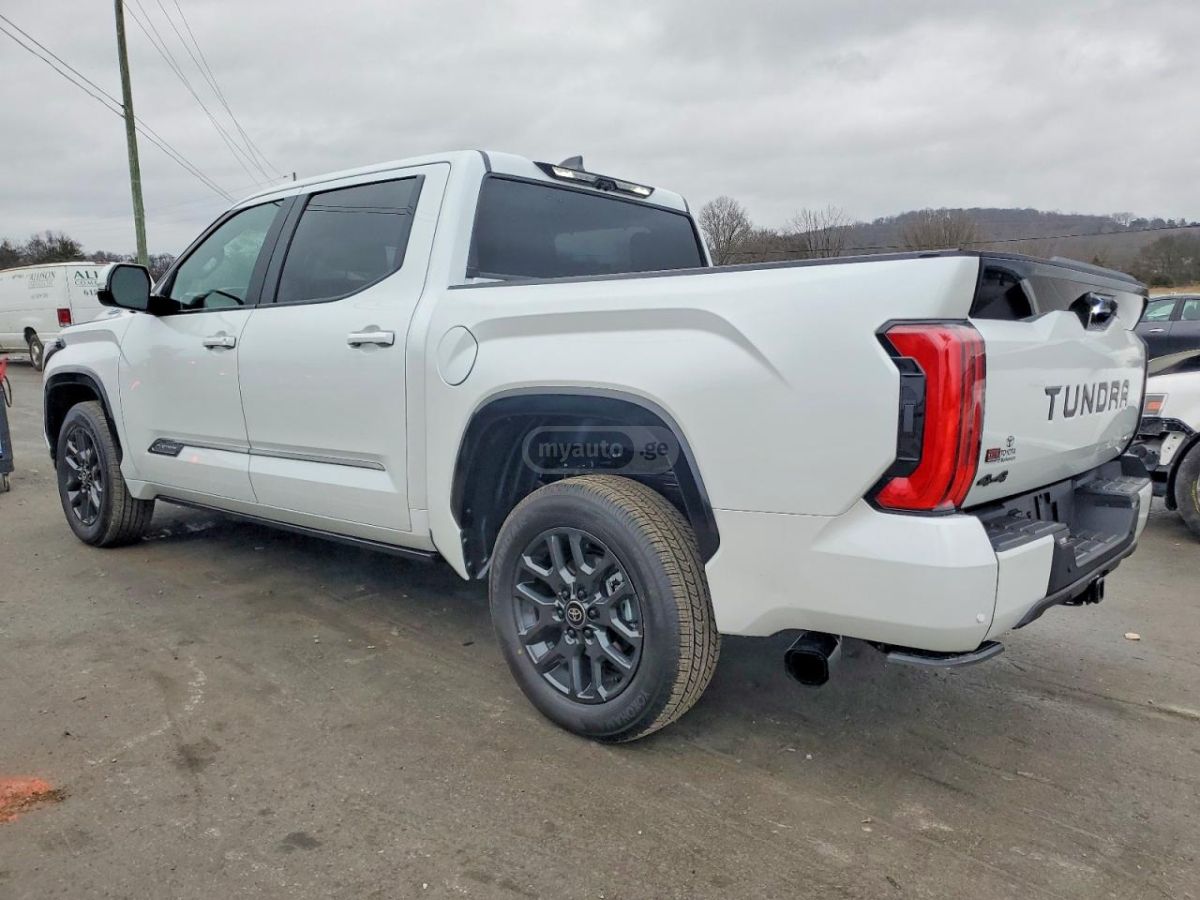 Toyota Tundra 2026 — photo 2