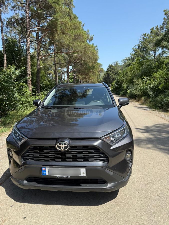 Toyota RAV 4 2019 — photo 2