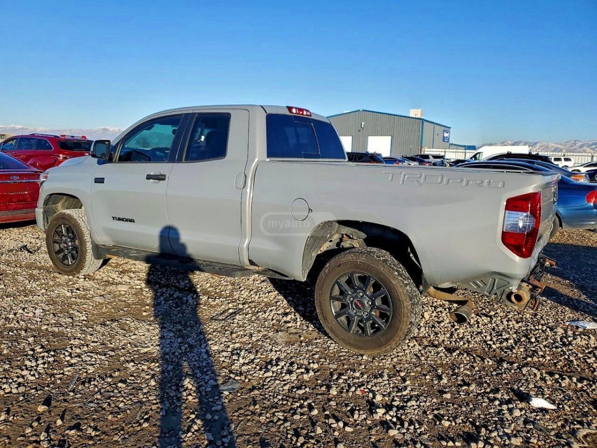 Toyota Tundra 2017 — photo 2
