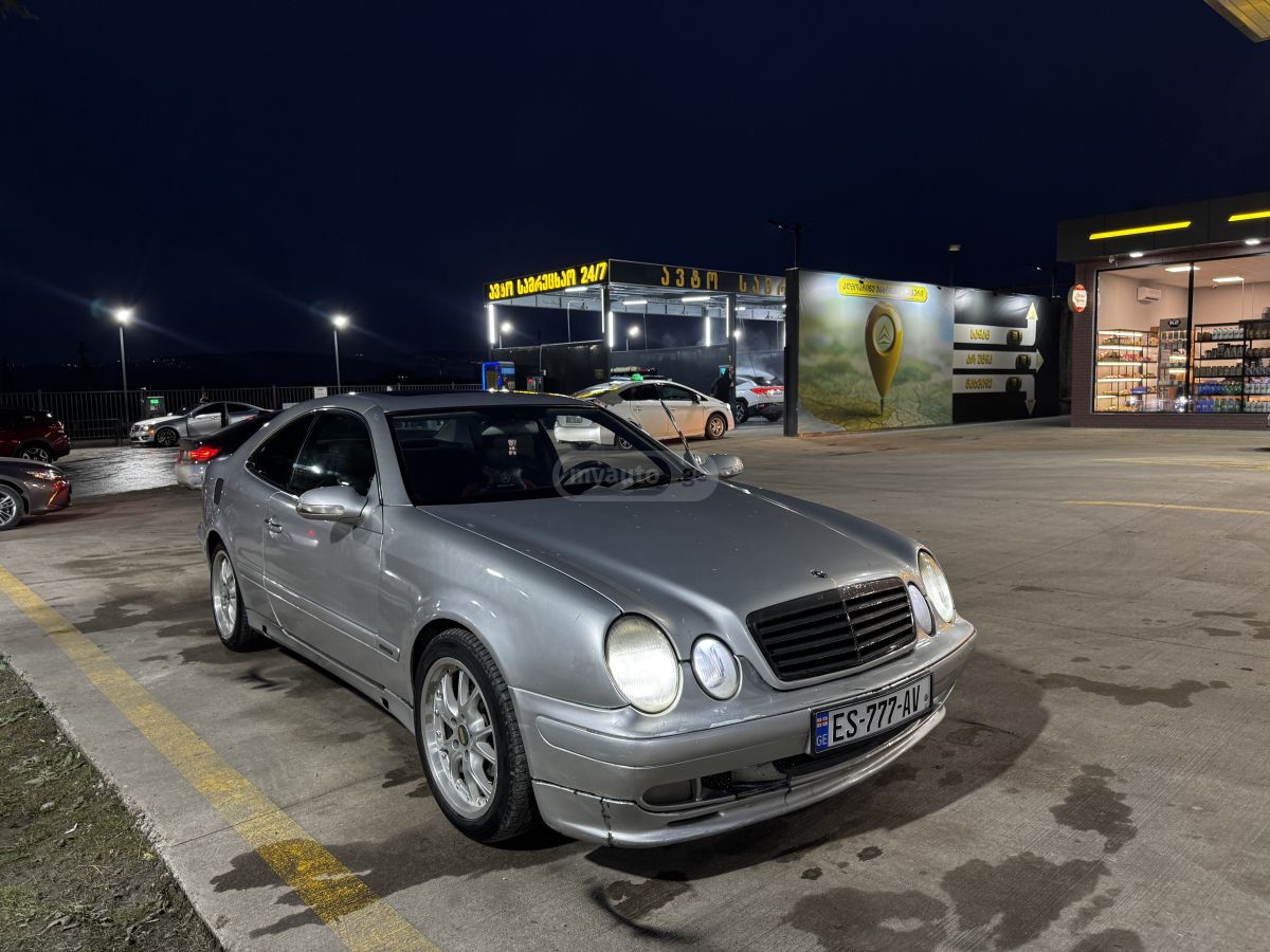 Mercedes-Benz CLK 200