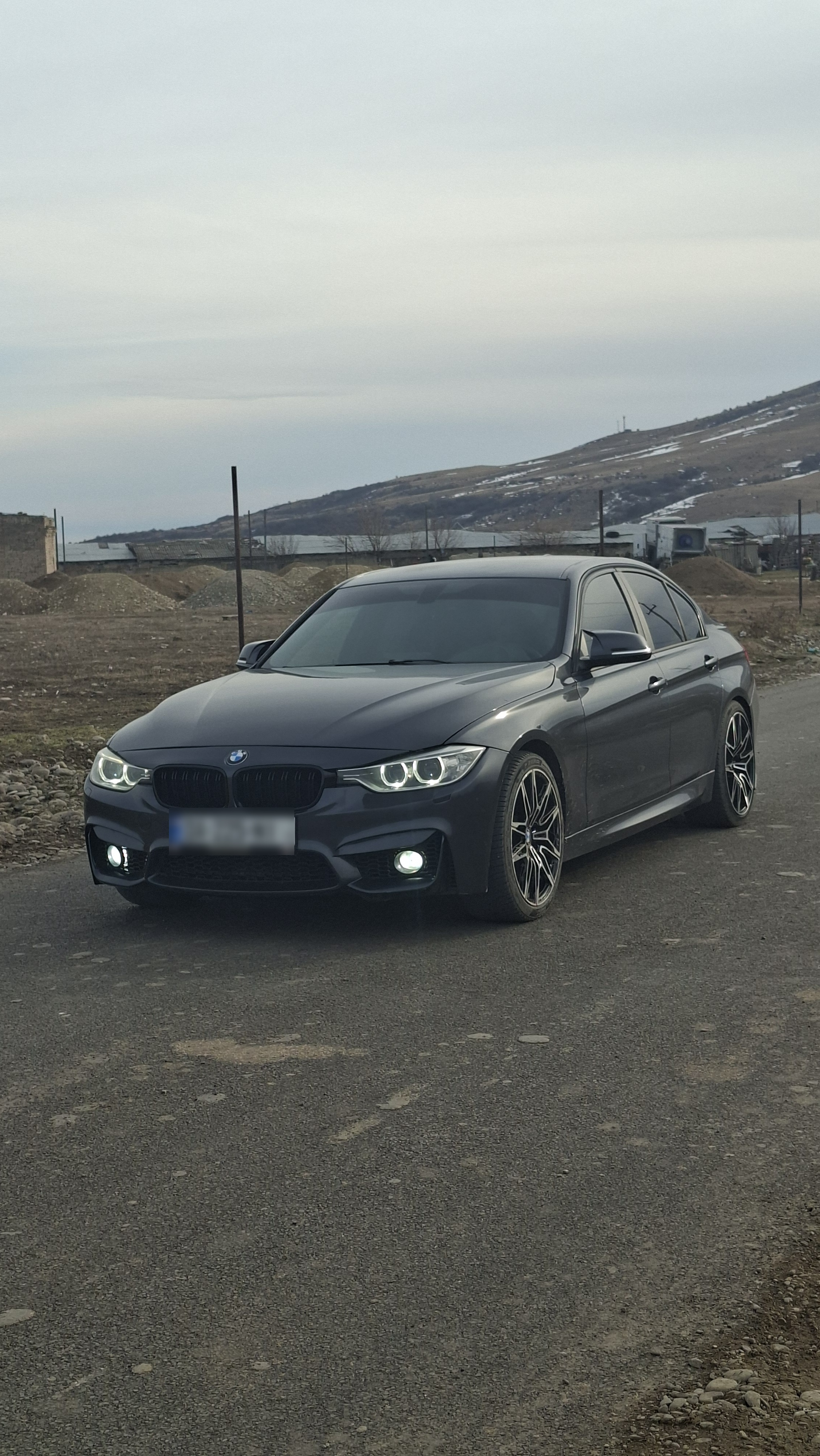 BMW 320 2013 — photo 2