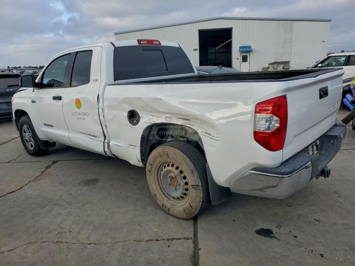 Toyota Tundra 2017 — photo 2