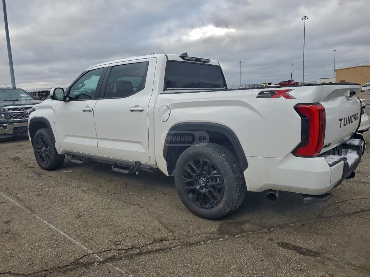 Toyota Tundra 2026 — photo 2