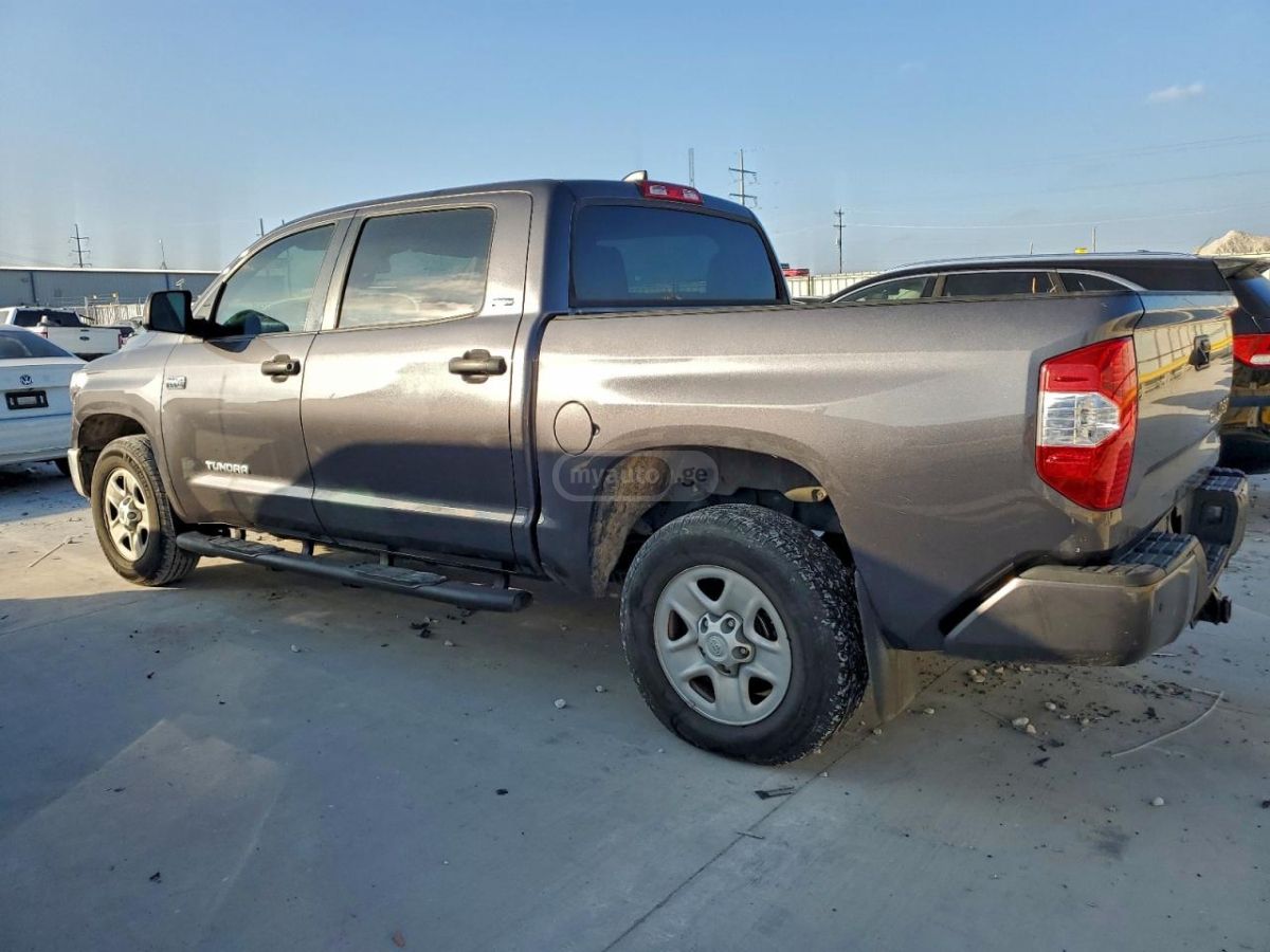 Toyota Tundra 2021 — photo 2