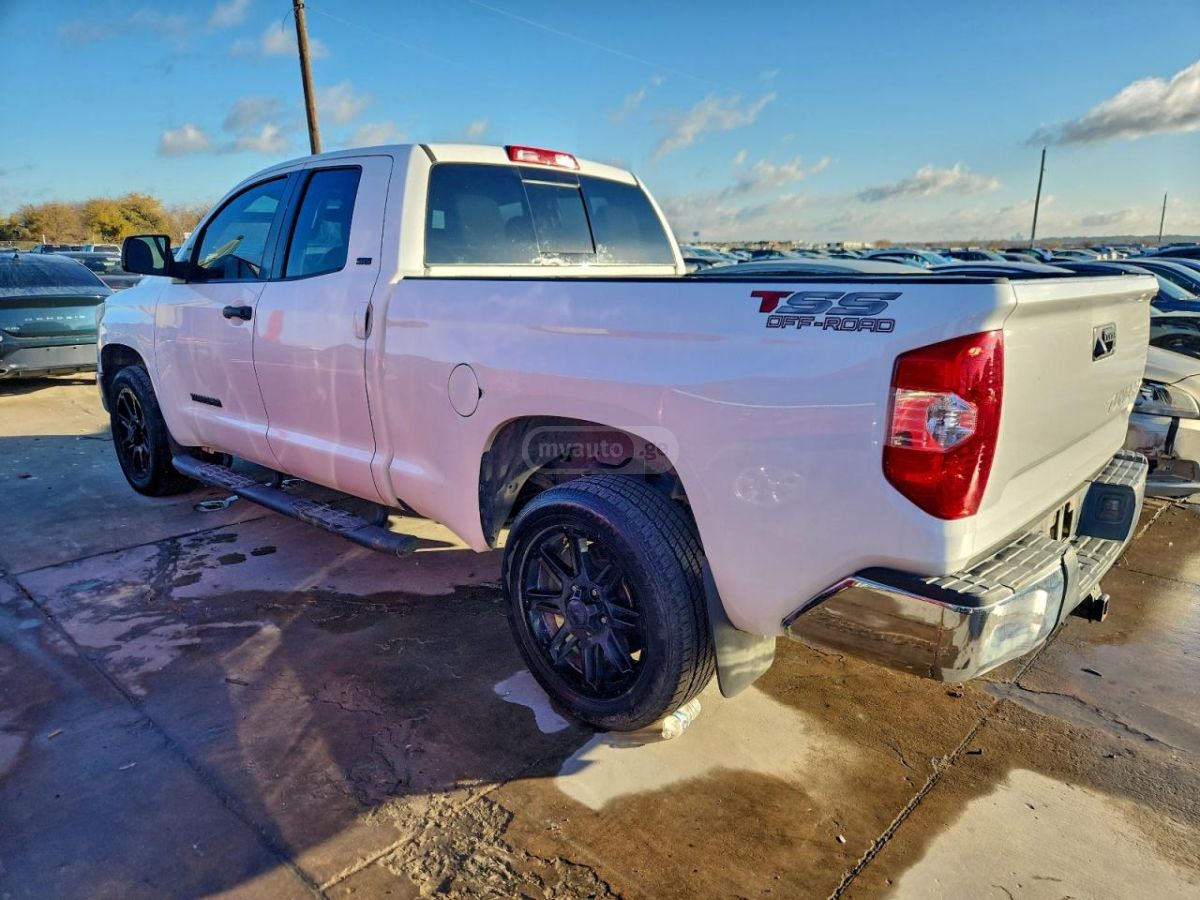 Toyota Tundra 2019 — photo 2