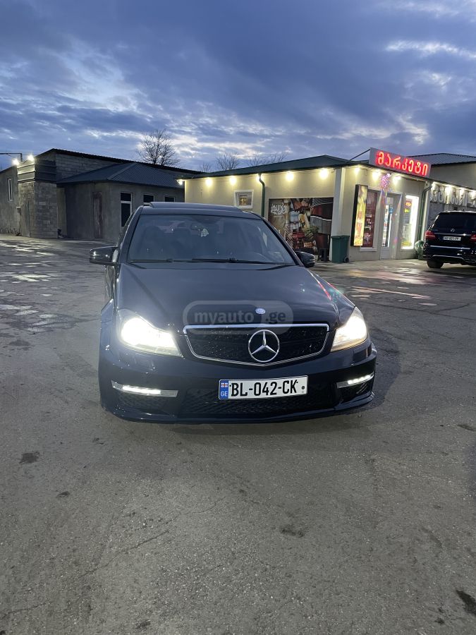 Mercedes-Benz C 300