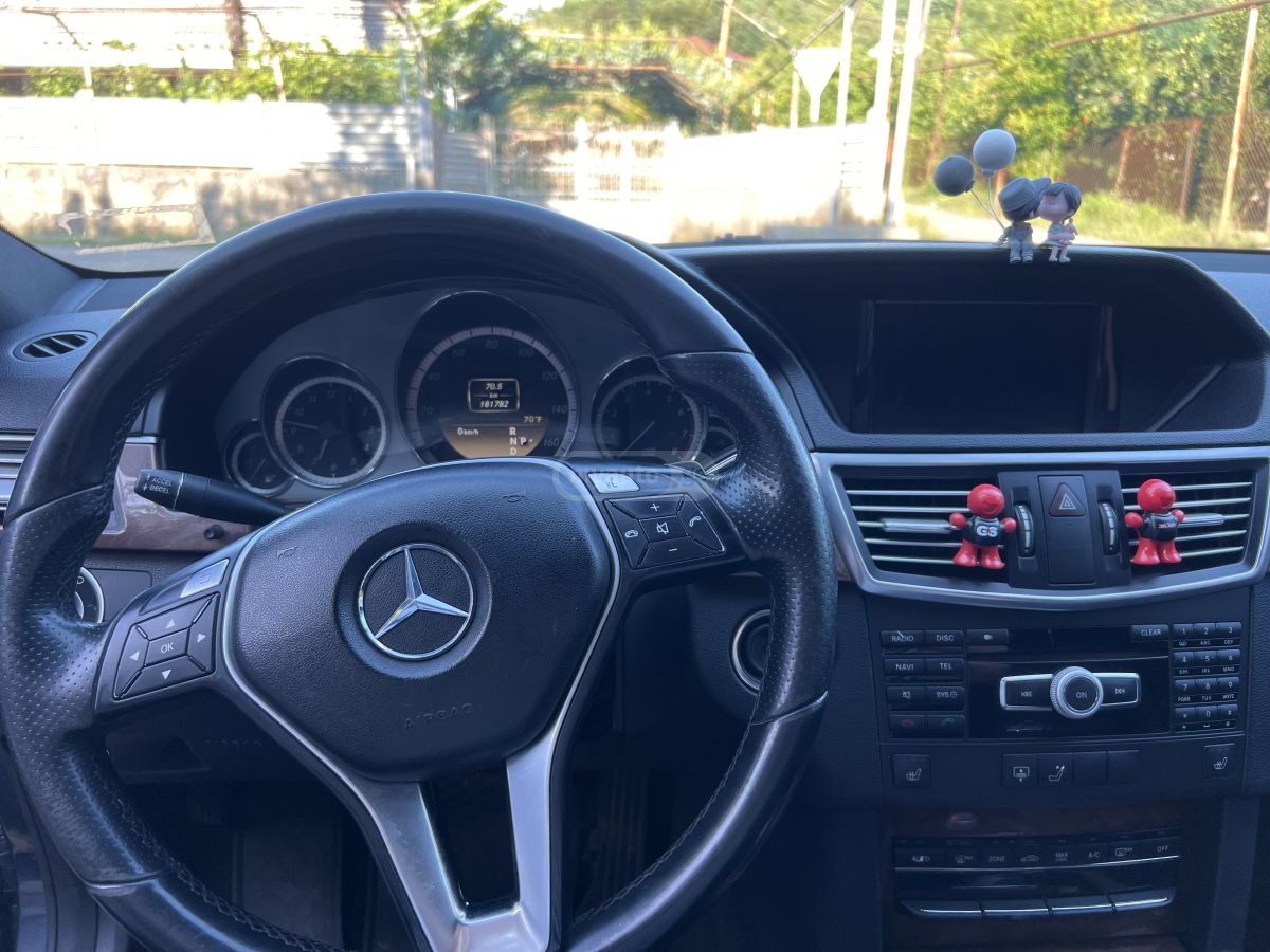 Mercedes-Benz E 350 2012 — photo 2