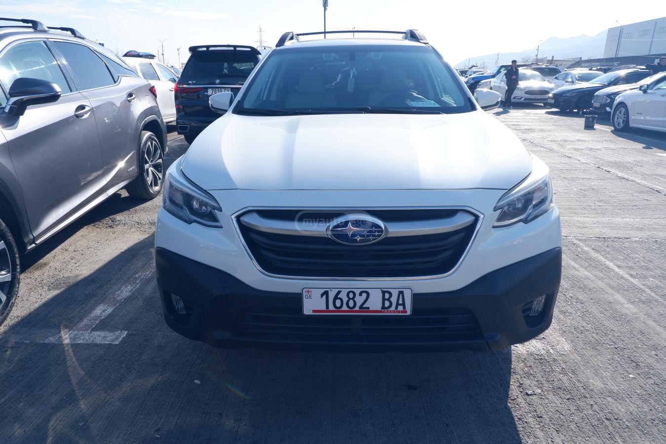 Subaru Outback 2019 — photo 2