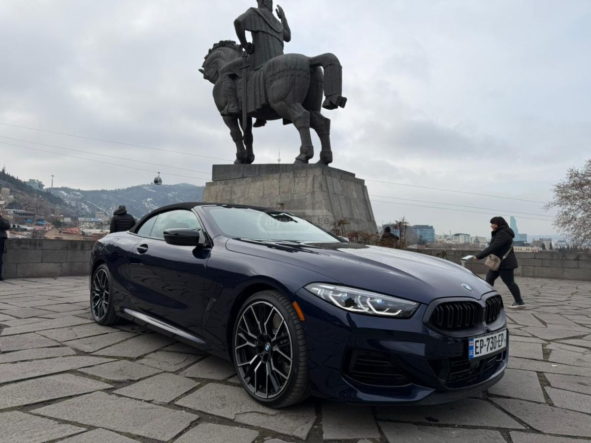 BMW 850
