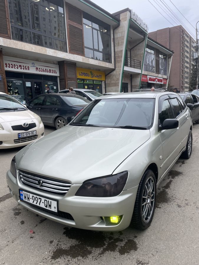Toyota Altezza 2001 — photo 2