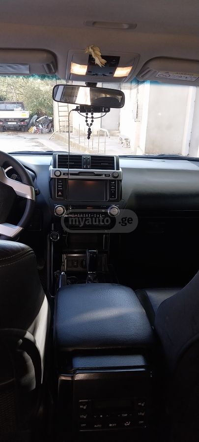 Toyota Land Cruiser Prado 2015 — photo 2