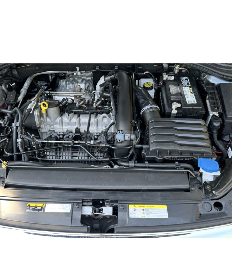 Volkswagen Jetta 2021 — photo 2